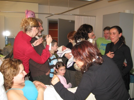Dit gebeurd als familie Valk bijeen is....TOTALE CHAOS!!!