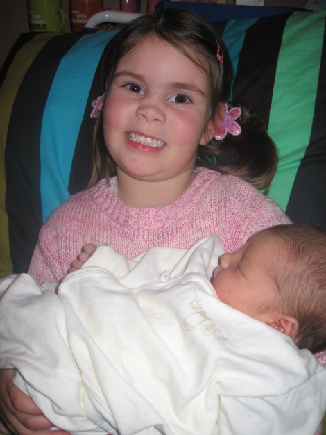 Op de foto met mijn grote nicht Noa...SMILE!!!